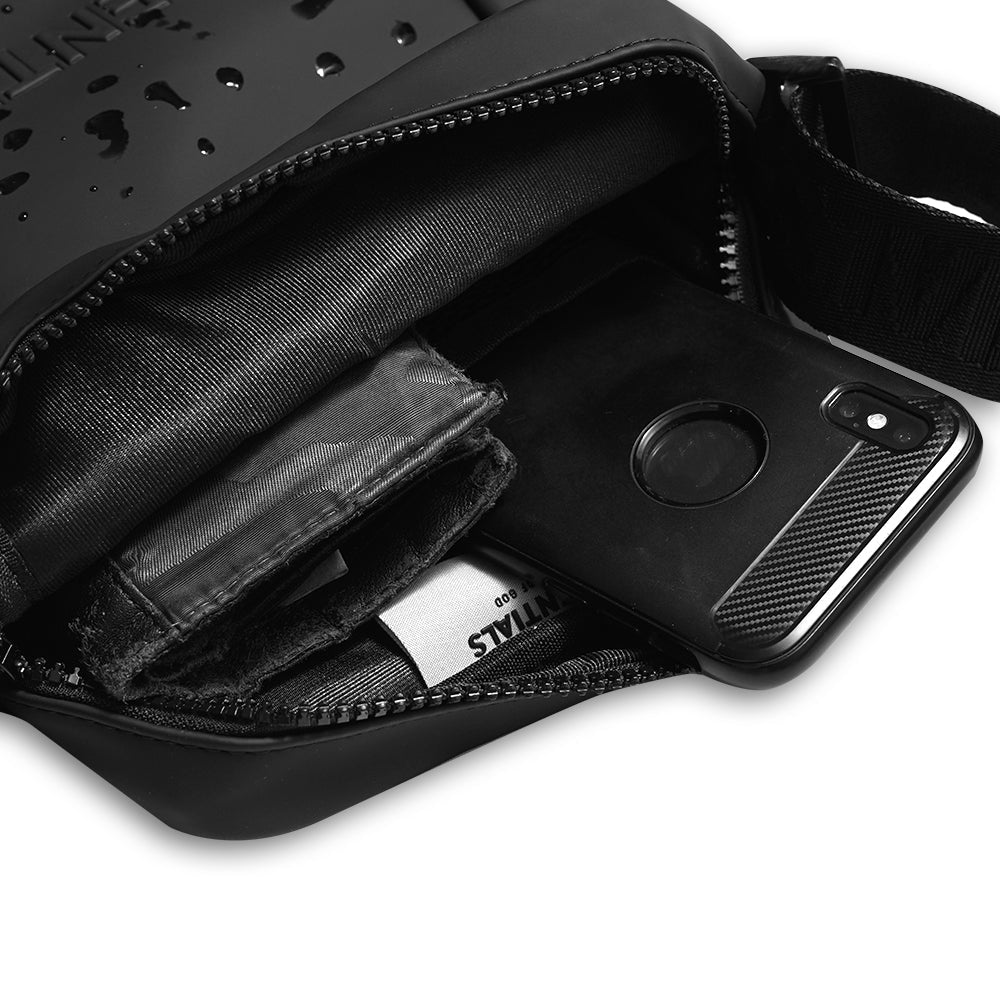 Cross body essentials fear of god (black) side bag
