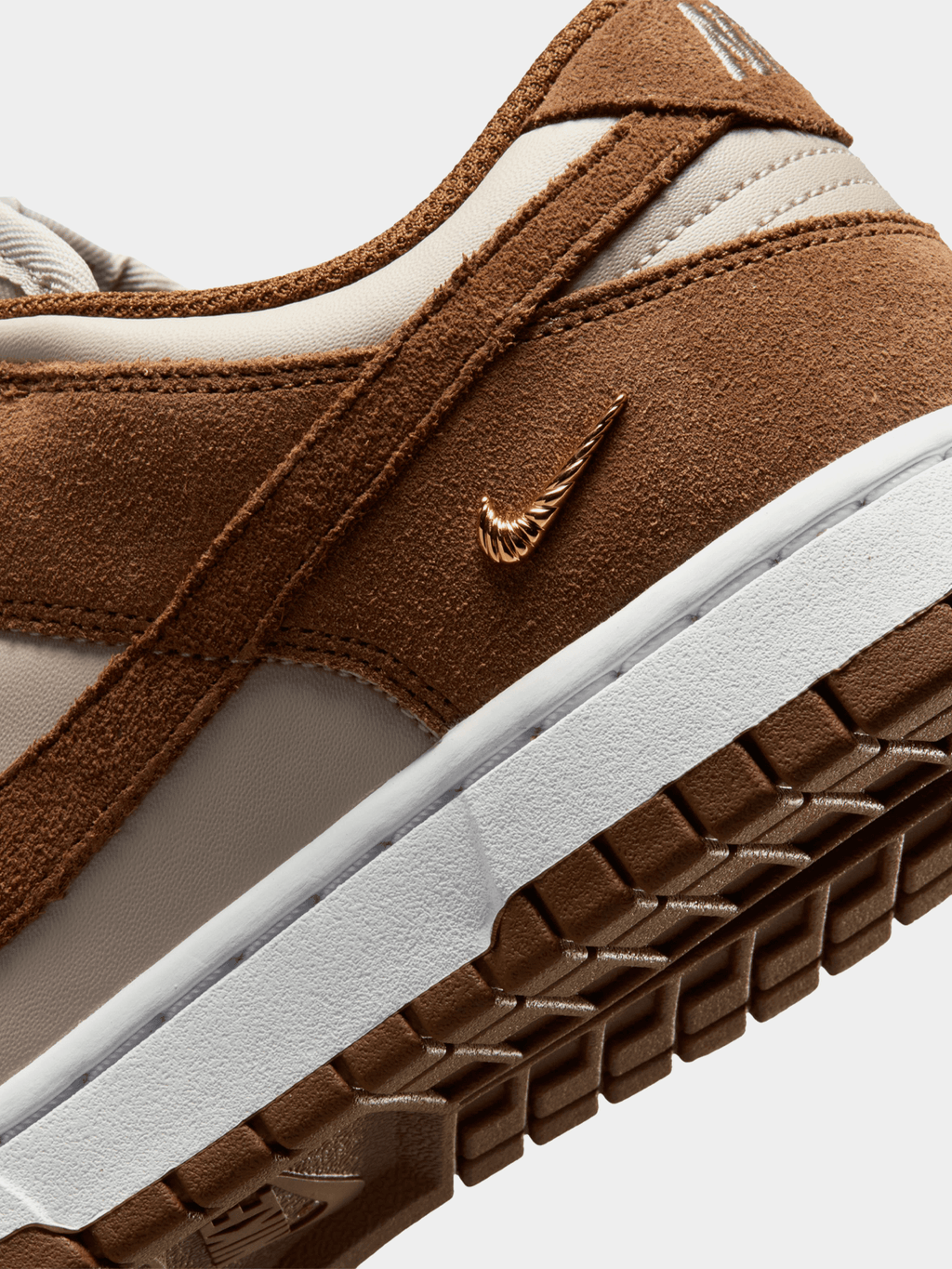 Nike Dunk Low Suede Light British Tan/Cream II/White Sneaker