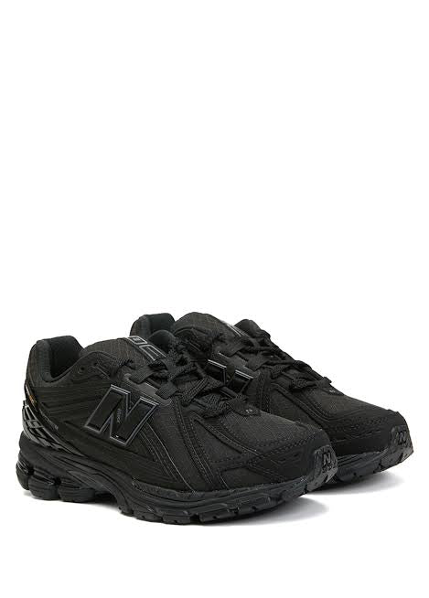 New balance 1906 shoes - black fULLY BOXED