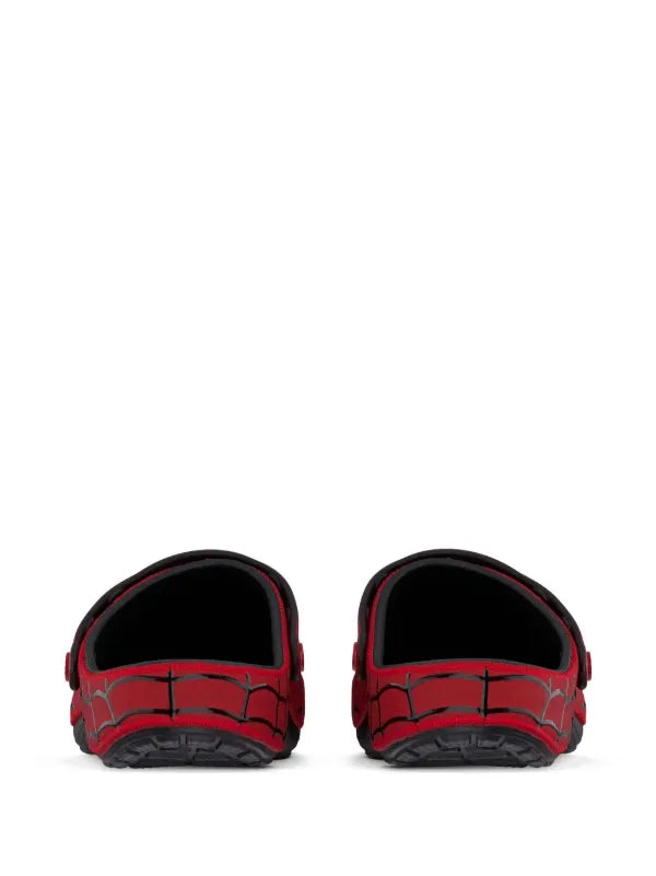 Crocs spider web classic clog