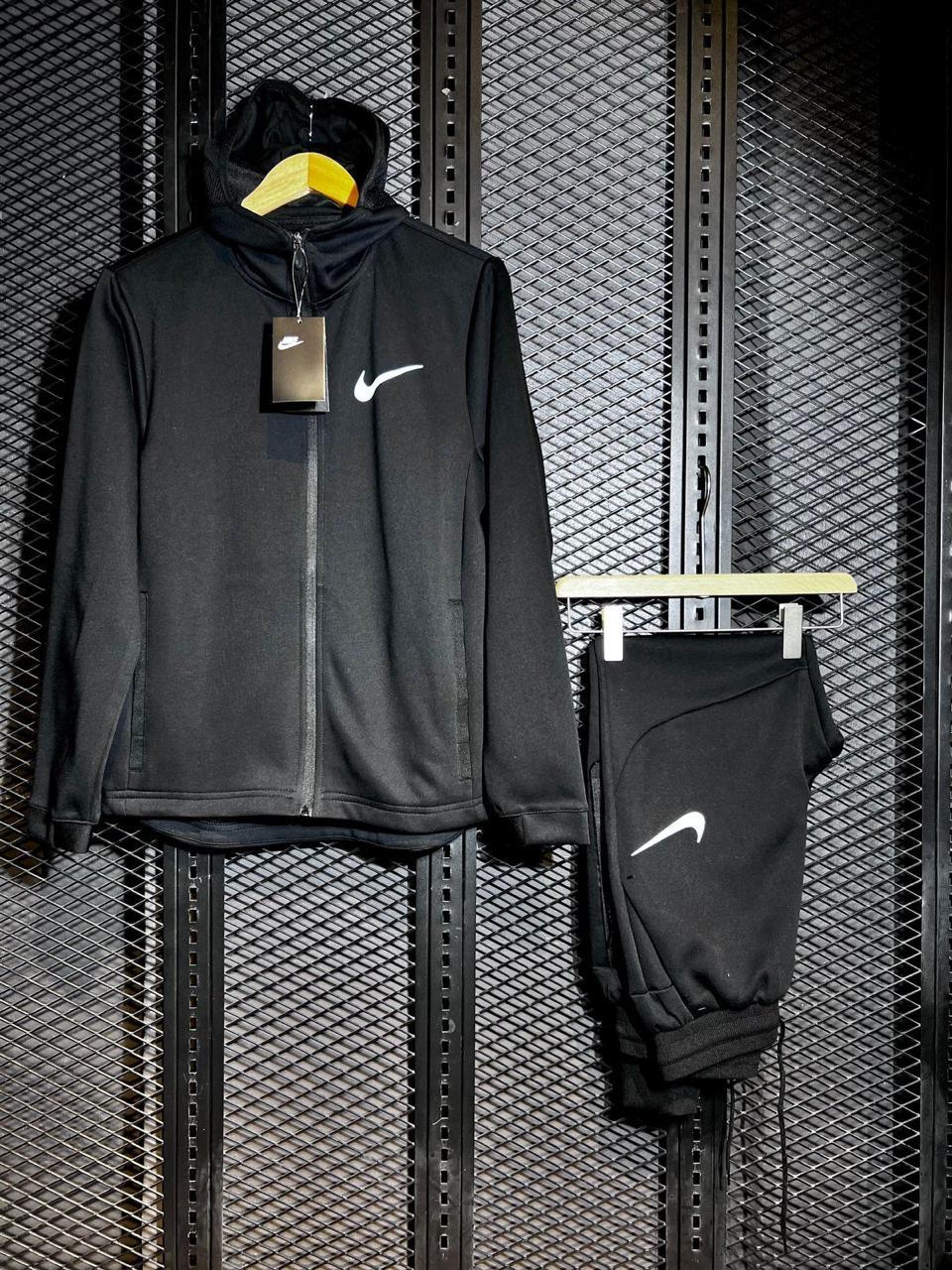 Nike Tracksuit "All Black"
